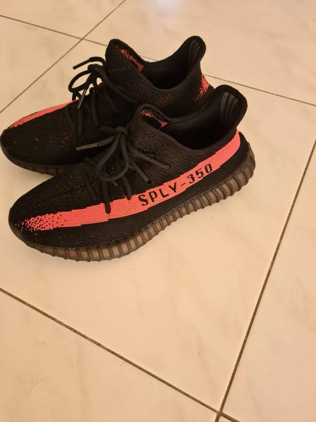 adidas Yeezy Boost 350 V2 Red