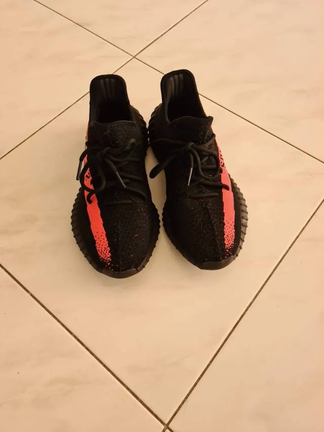 adidas Yeezy Boost 350 V2 Red