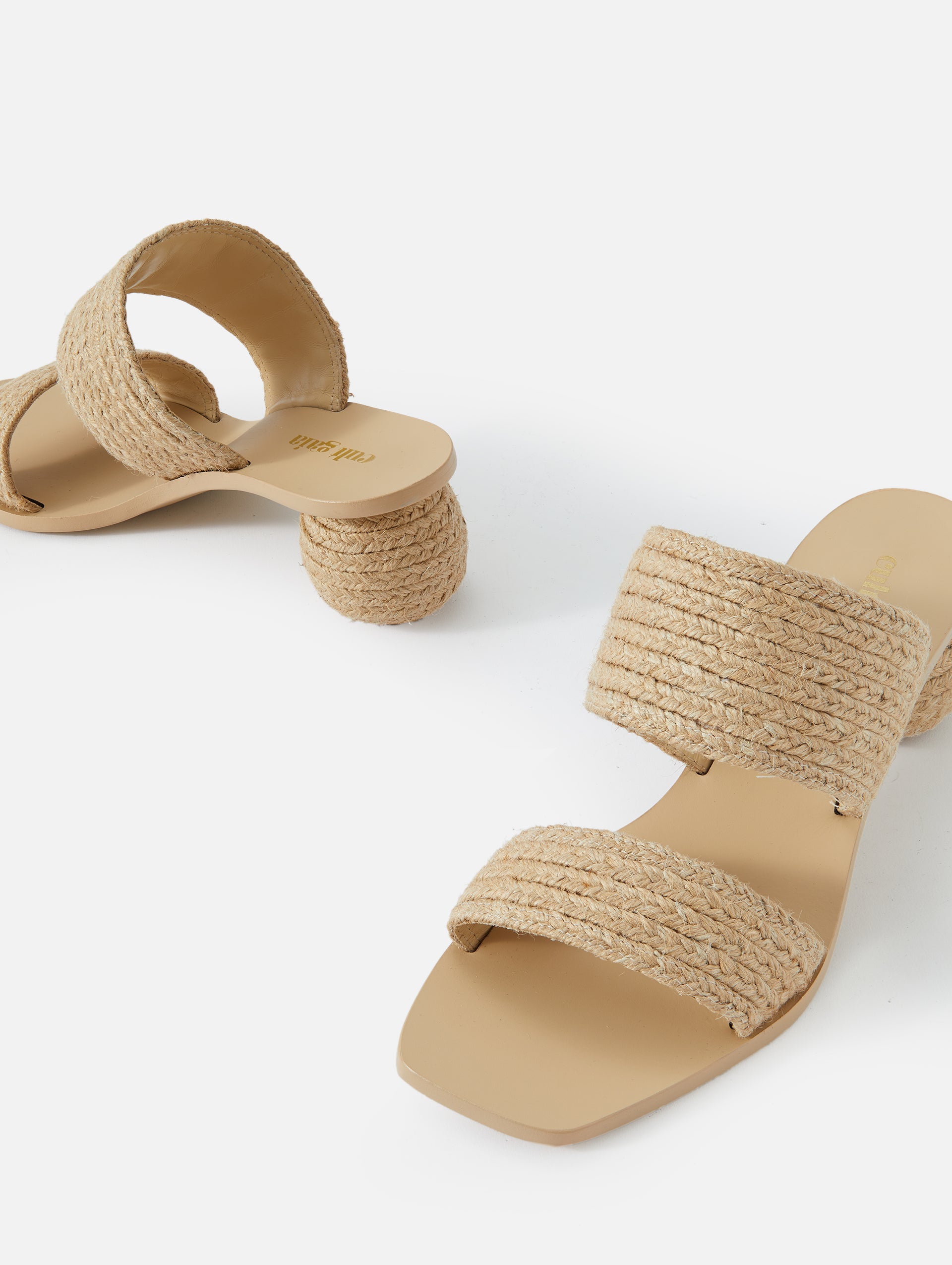 Jila Sandal