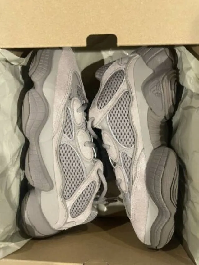 Size 5.5 - yeezy 500 ash grey