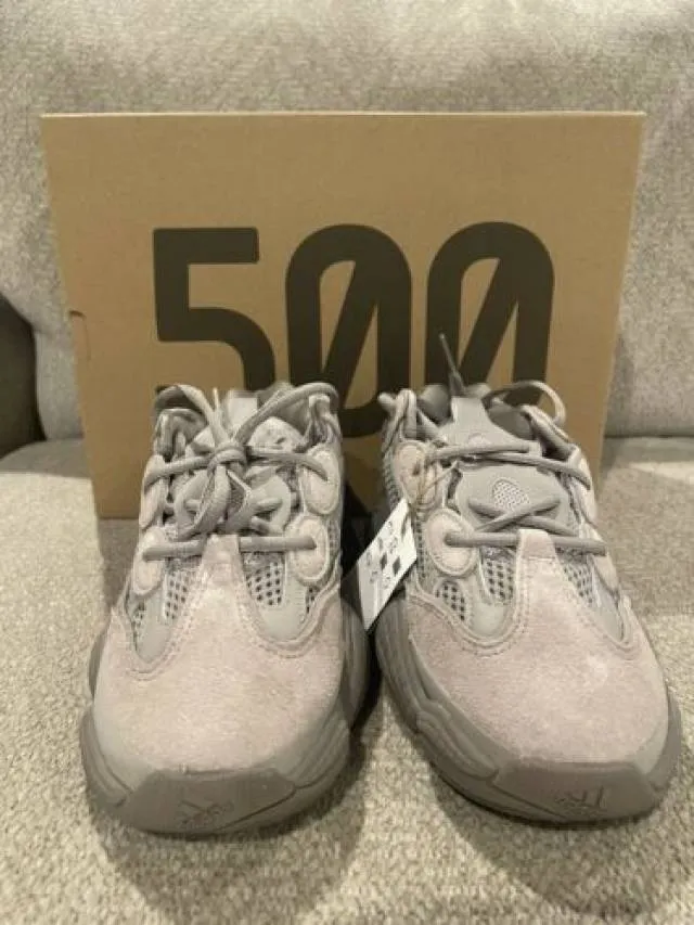 Size 5.5 - yeezy 500 ash grey