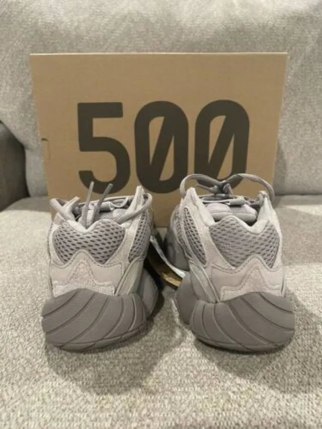 Size 5.5 - yeezy 500 ash grey