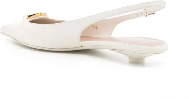 Valentino Garavani V-plaque leather pumps White