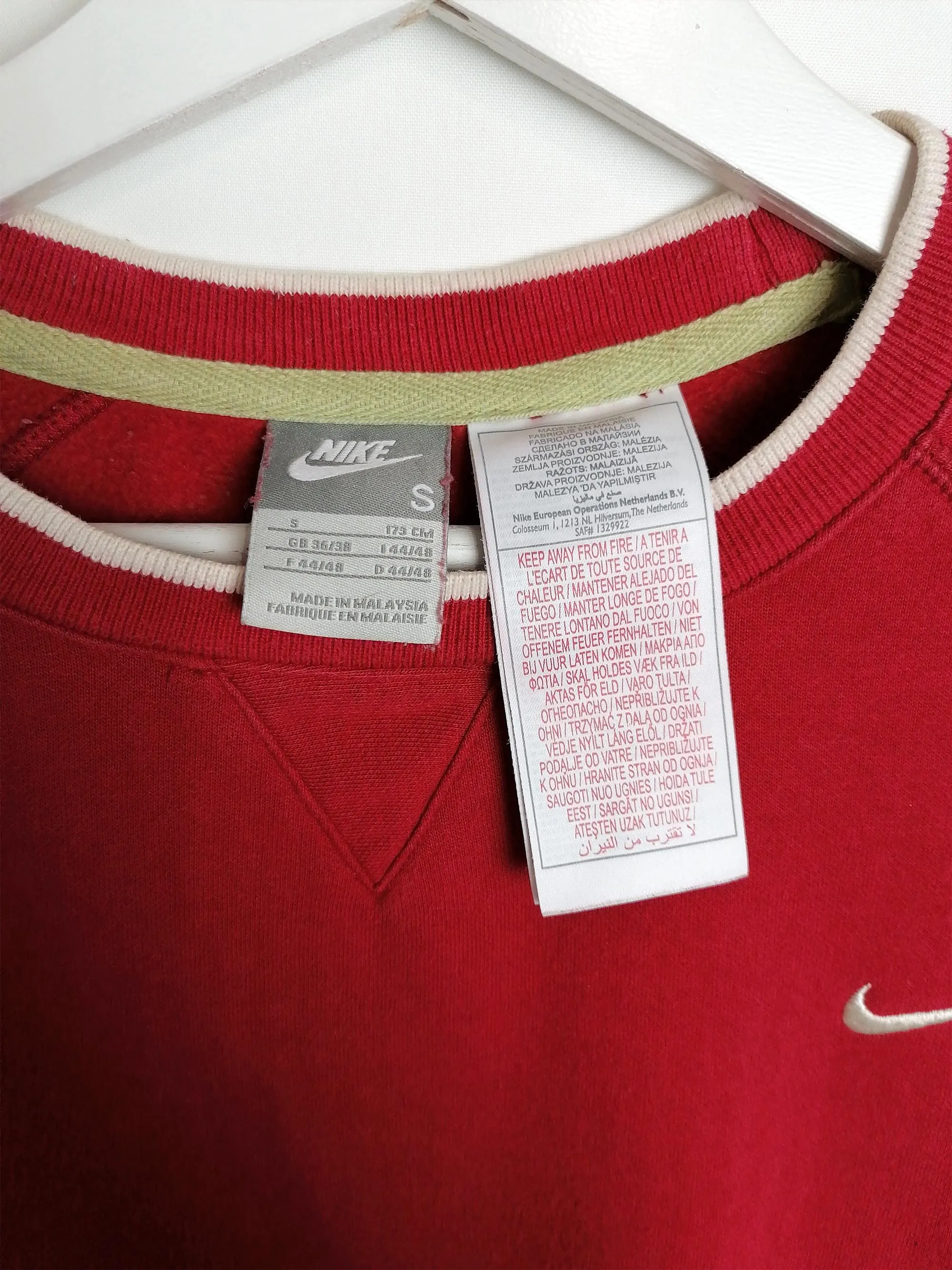 Y2K NIKE Small  Swoosh Red Sweatshirt Crewneck - size S / GB 36- 38 / height 173 cm